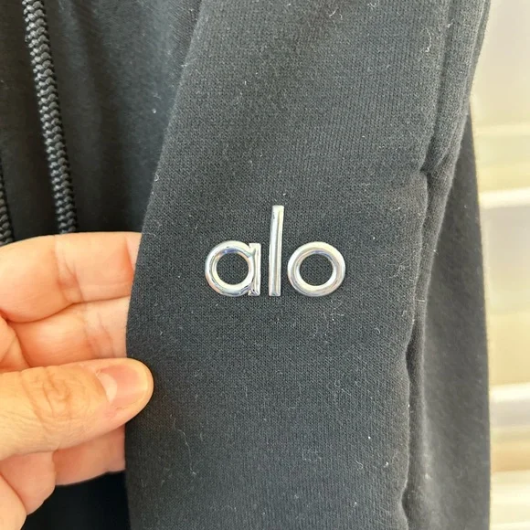 Alo Women's Yoga Accolade Sweatpants Black - XS - Picture 3 of 6